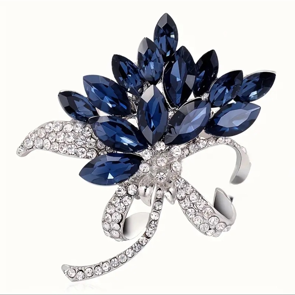 Elegant Blue and Silver Floral Brooch